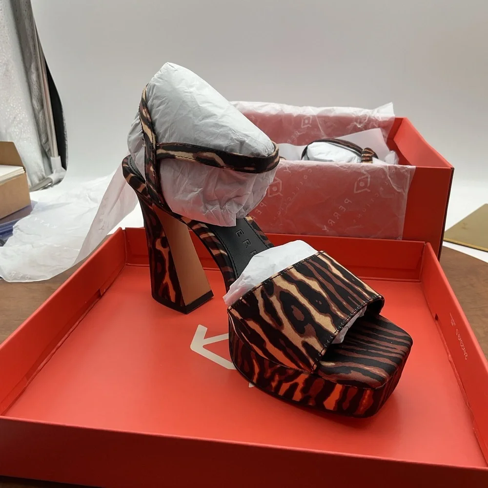 Katy‎ Perry Collections the square linger Animal Print Platform Heels size 6
